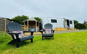 Wildview Cosy Glamping With Outdoor Bath And Stunning Scenery